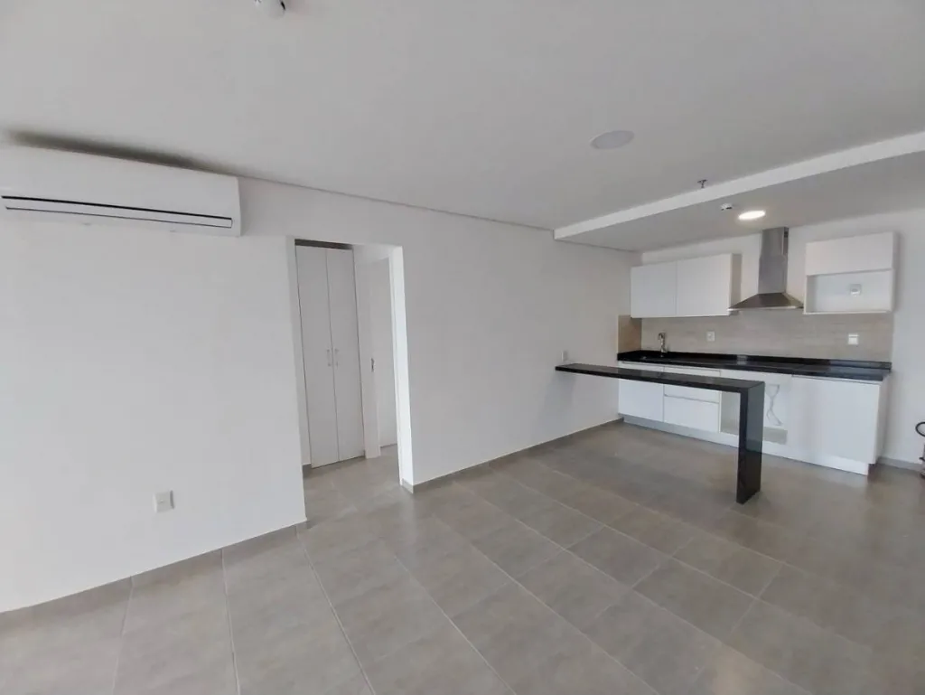 EN VENTA DEPARTAMENTO EN EL EDIFICIO PARANÁ PLAYA COSTANERA - ENCARNACION — foto 2
