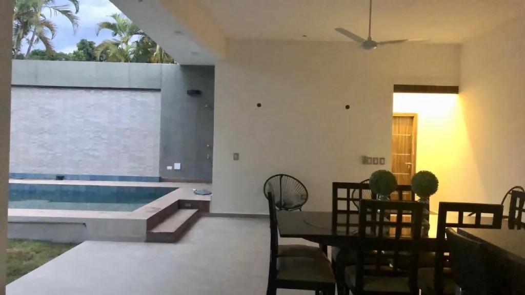 VENDO CASA EN ESQUINA - Barrio Herrera — foto 3