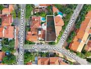 VENDO CASA A REFACCIONAR EN ESQUINA EN MANORA