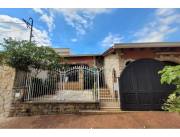 ALQUILO RESIDENCIA EN SAN VICENTE IDEAL PARA VIVIENDA U OFICINA ASUNCION