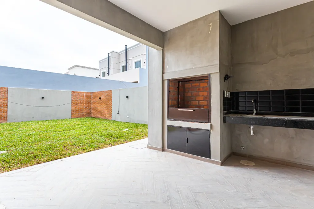 VENDO MODERNO DUPLEX A ESTRENAR LAMBARE — фото 3