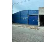 PROX. CACIQUE LAMBARÉ, GUTENBERG, MME. LYNCH: 750 M2, DEPOSITO + 5 OFICINAS, PORTOR METÁLI
