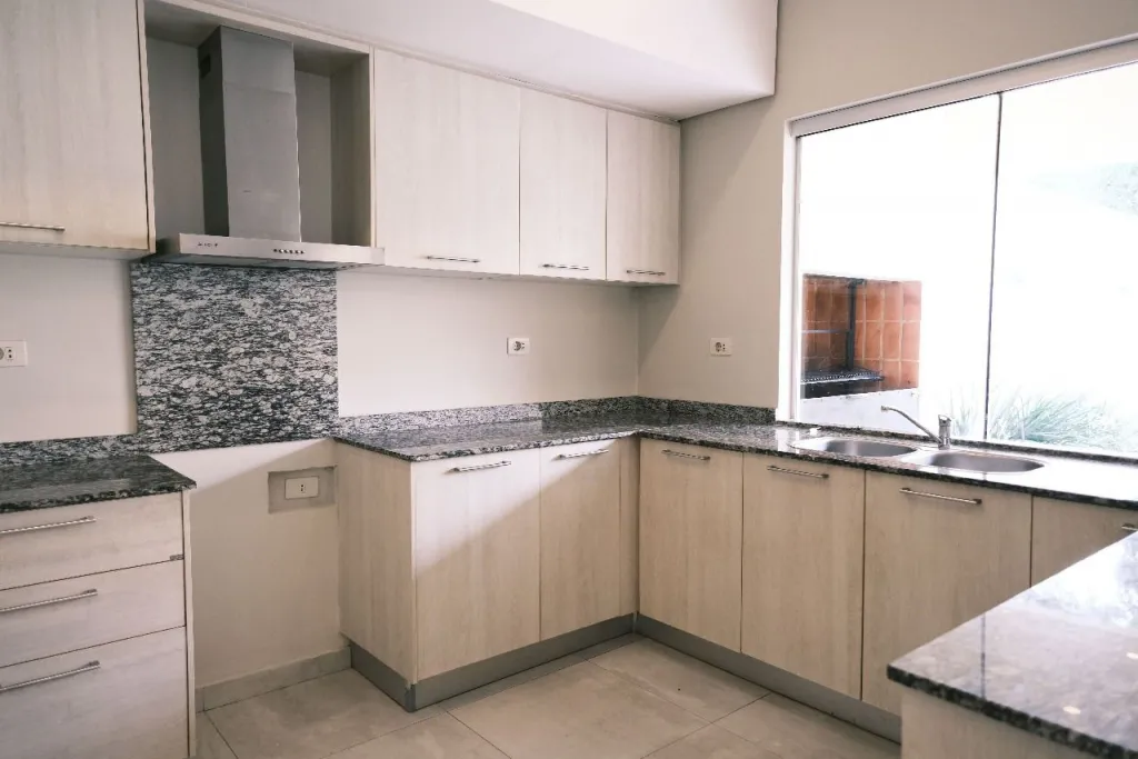 Dúplex 3 dorm - Luque Cuarto Barrio — foto 2