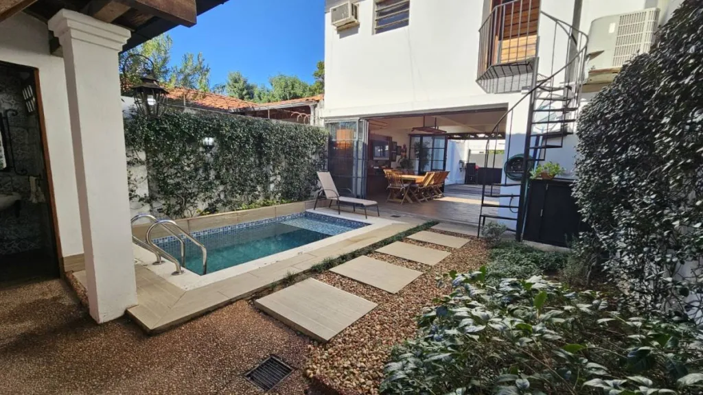 ALQUILO HERMOSO CHALET EN BARRIO MBURUCUYA — foto 3
