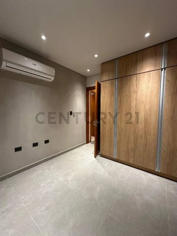 Alquiler de Casa Dúplex en Luque, Central — foto 2