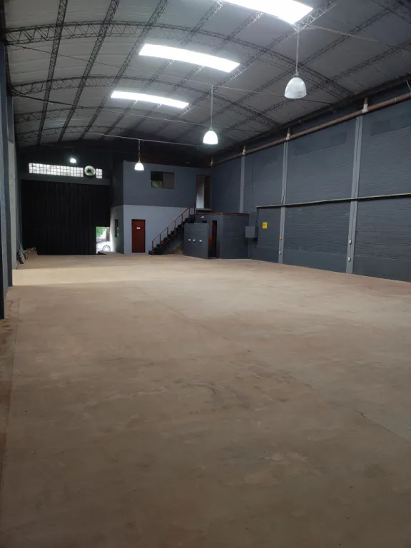 MRA ALONSO: 720 M2, P SHOWROOM, DESPOSITO, DISTRIBUIDORAS + OFICINA + TRIFÁSICO. — foto 3