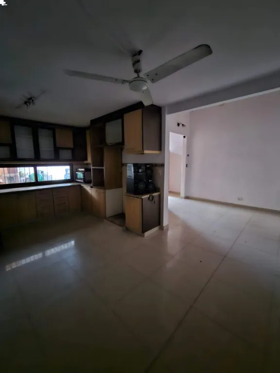 🎁 PROMO DÍA DEL PADRE! OFERTO AMPLIA CASA EN LAMBARÉ zona Terminal de Ómnibus👌 — foto 2