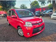 Toyota New Sienta Año 2014 Color Rojo