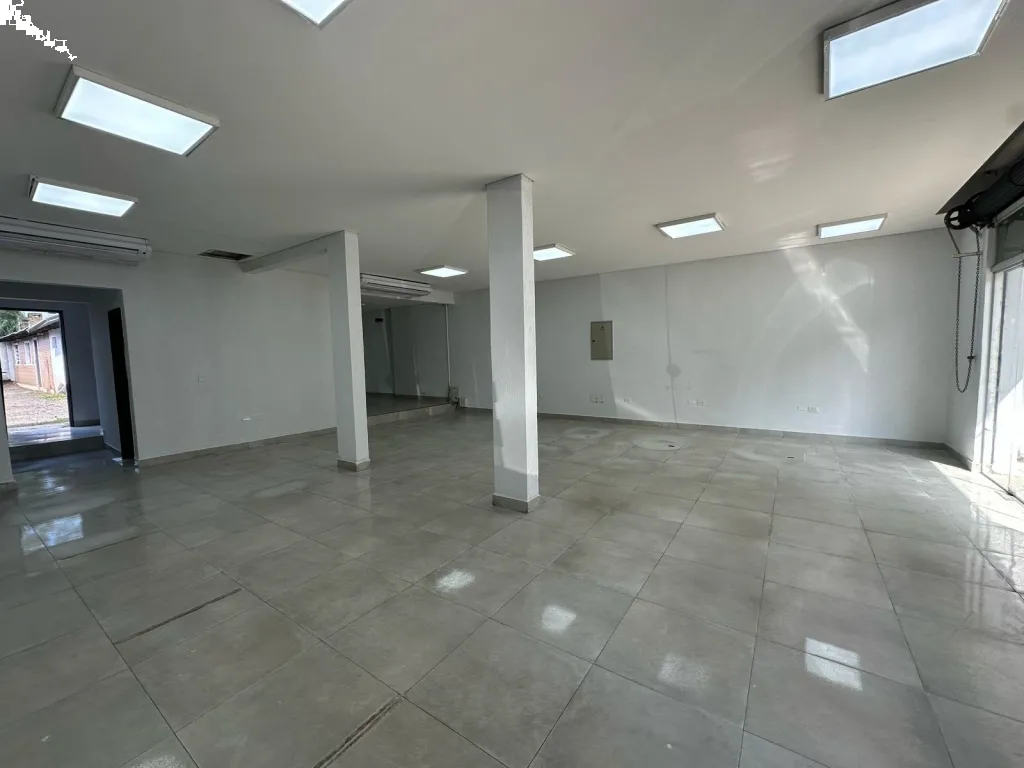 Alquilo local ideal para bancó, oficinas y afines sobre Avenida — foto 2