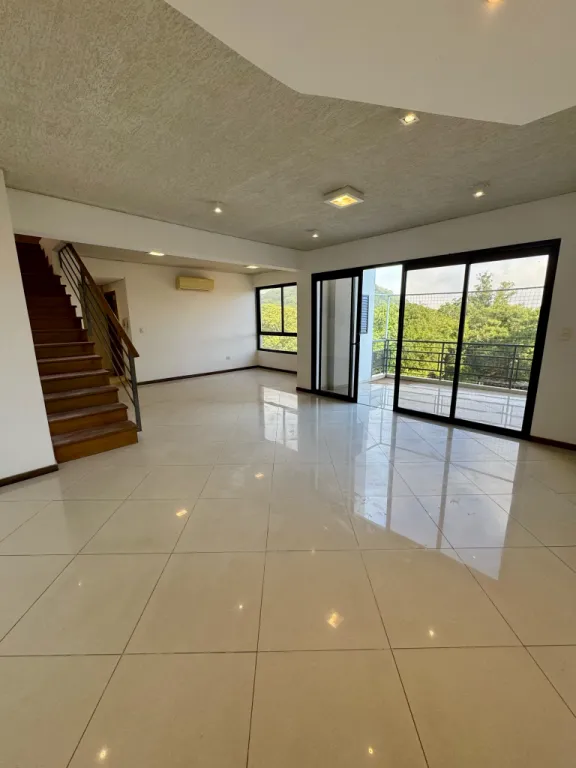 VENDO ESPECTACULAR PENTHOUSE EN COMPLEJO PARQUE PERON EN LAMBARE — foto 3
