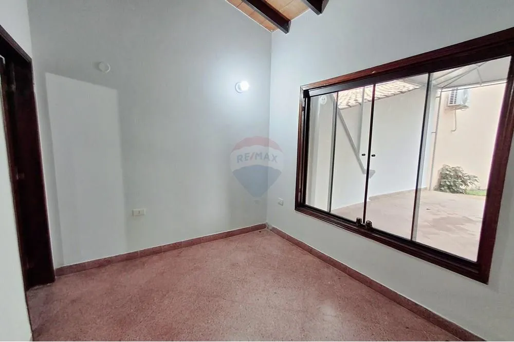 ALQUILO AMPLIA CASA EN SAN LORENZOZONA CENTRO — foto 2