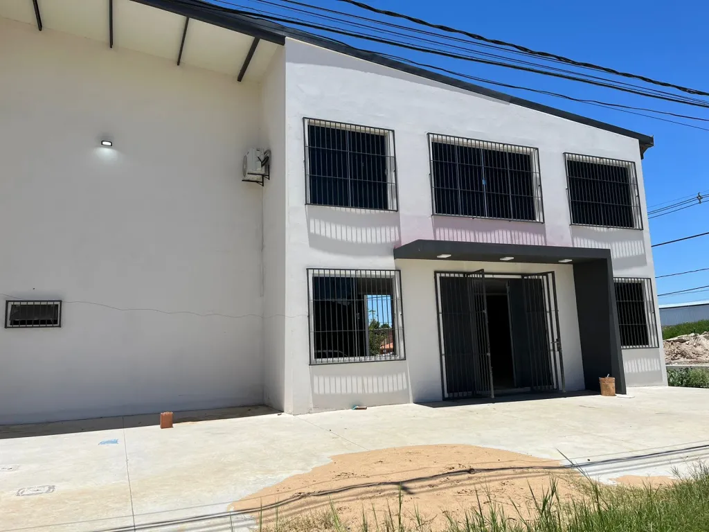 Vendo o Alquilo Depósito de Primer Nivel en Mariano Roque Alonso - CLST7074216 — foto 3