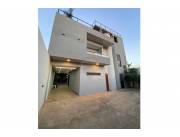 🏡 IMPONENTE CASA EN YPANÉ – 3 NIVELES, PISCINA, QUINCHO Y 500 M² CONSTRUIDOS