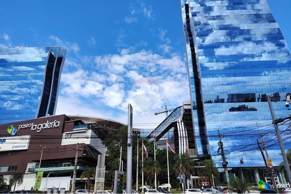 VENDO OFICINA CORPORATIVA EN CARMELITAS FRENTE A PASEO GALERIA — foto 2