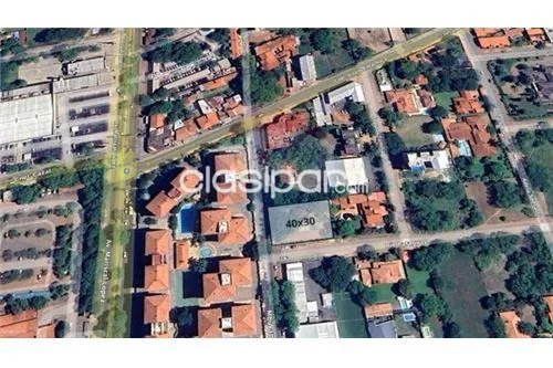 VENDO AMPLIO TERRENO A CUADRAS DE PINEDO Y MARISCAL LOPEZ — foto 2