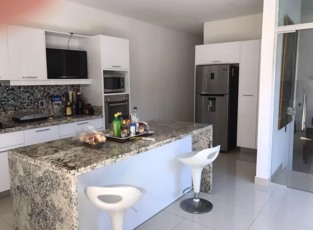 Vendo casa amoblado con generador incluido en Asunción — foto 3
