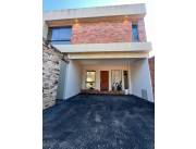 Alquilo duplex en Loma Pyta - Asuncion