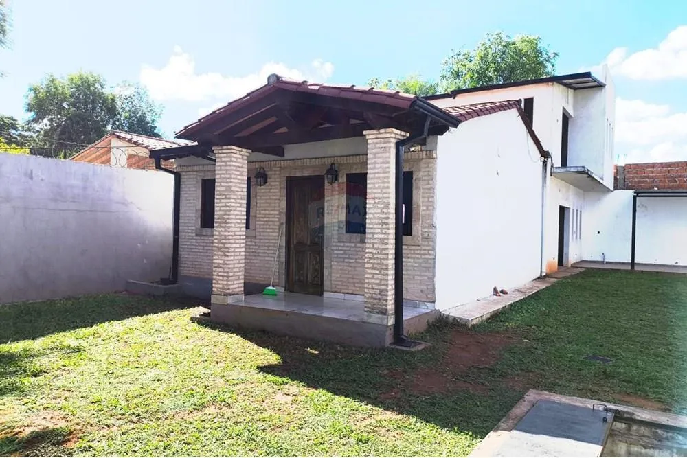 Vendo casa de 3 dormitorios en Villa Elisa — foto 2