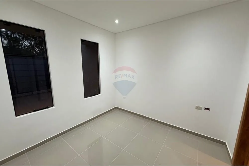 Chalet - Venta - Paraguay Central Luque — foto 3