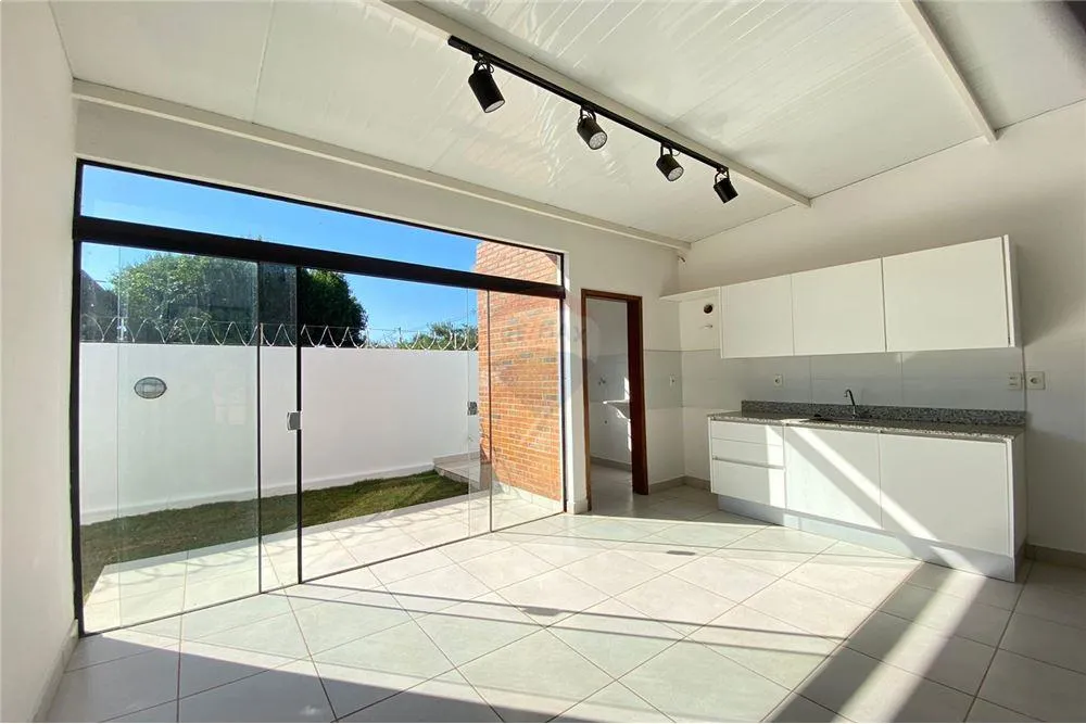 VENDO CHALET A ESTRENAR EN LUQUE LAURELTY — foto 2