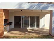 VENTA - DUPLEX - LUQUE DE 3 DORMITORIOS