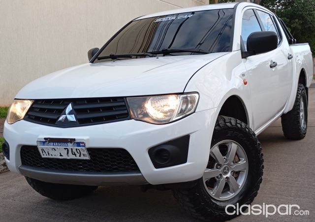 Intercambios de Autos - VENDO MITSUBISHI L200 TRITON AÑO 2018 MOTOR 4M41 MEC 4X4 AIRE FULL INTERIOR NEGRO LLANTAS