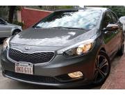 VENDO KIA NEW CERATO 2013 MOTOR 1.6 MECANICO CAJA 6TA A.A INTEROR NEGRO LLANTAS DEPORTIVAS