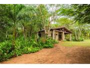 VENDO CASA QUINTA EN EUSEBIO AYALA CON PISCINA NATURAL