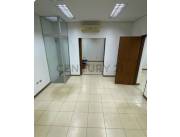 ALQUILER CASA para OFICINA Zona IPS. 5 ambientes con A.A 3 ESTACIONAMIENTOS