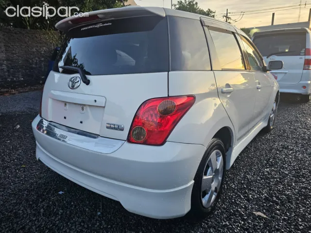 Toyota Ist 2004 - foto 2