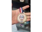 Medallas en metal, con calcomania resinada
