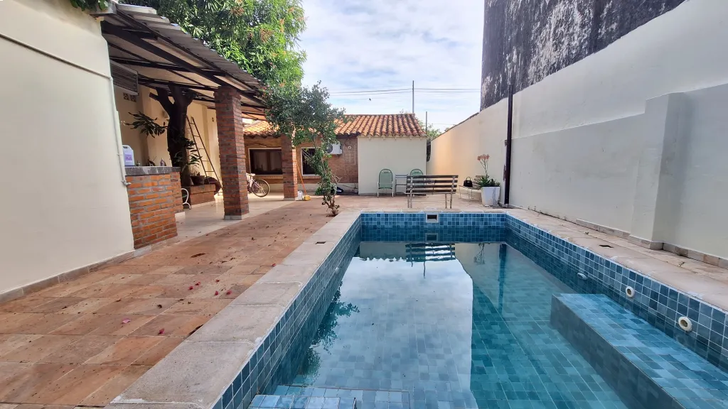 VENDO CASA CON PISCINA EN VILLA ELISA — foto 2