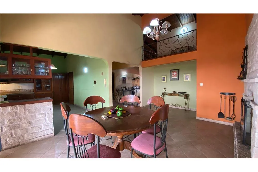 Importante Propiedad comercial a la venta sobre Av. Cacique Lambaré — фото 2
