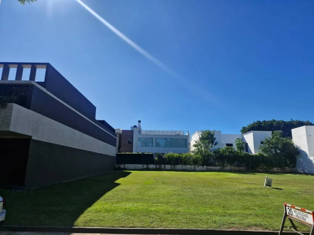 Vendo Terrenos en exclusivo Barrio Cerrado Rakiura — foto 2