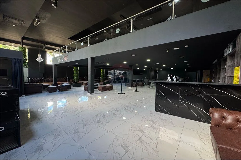 Importante Local Comercial — foto 2