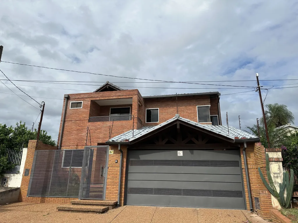 🏡 VENDO EN LAMBARÉ – BARRIO VALLE APU’A — foto 3