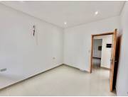 VENDO HERMOSO CHALET A ESTRENAR EN LUQUE LAURELTY
