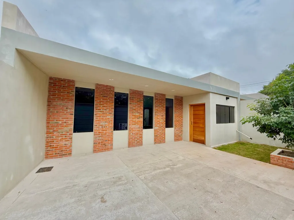 VENDO HERMOSO CHALET A ESTRENAR EN LUQUE LAURELTY — foto 2
