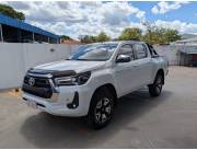 Toyota Hilux 2018 4x4 caja mecánica impecable
