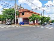 VENDO PROPIEDAD EN ESQUINA EN BARRIO SAJONIA
