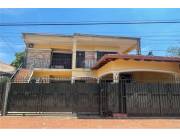 Vendo amplia casa con Déposito en San Lorenzo