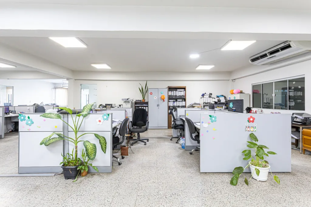 VENDO LOCAL COMERCIAL EN FERNANDO DE LA MORA — foto 2