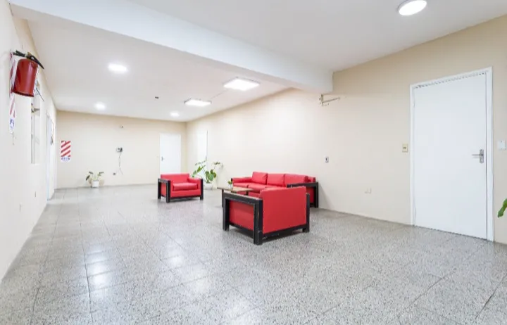 VENDO LOCAL COMERCIAL EN FERNANDO DE LA MORA — foto 3