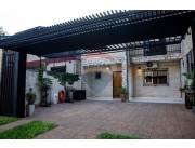 ¡Descubre tu futuro hogar! Este dúplex residencial en venta se encuentra en Lambaré