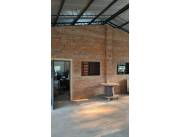 PIRAYU, PARAGUARÍ, OPORTUNIDAD: 1.2 HAS + VIVIENDA + DEPOSITO, IMPECABLE ESTADO.