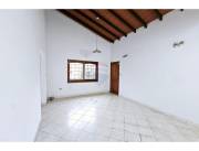 VENDO CASA EN ESQUINA EN FERNANDO DE LA MORA ZONA NORTE