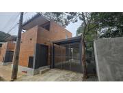 ✨MODERNO DÚPLEX AMOBLADO DE 2 DORMITORIOS EN ZONA JARDÍN DE ORO - LUQUE✨