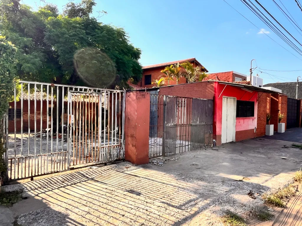 TERRENO CON CASA A DEMOLER — foto 3