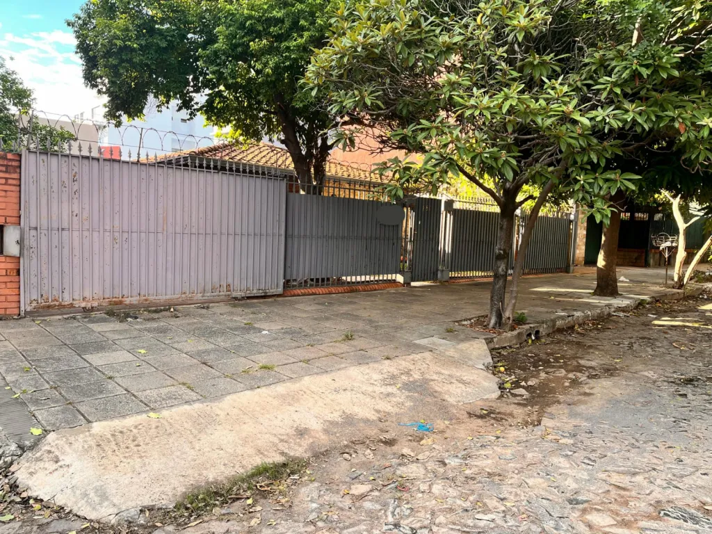 VENDO TERRENO CON CASA A DEMOLER O REFACCIONAR — foto 3