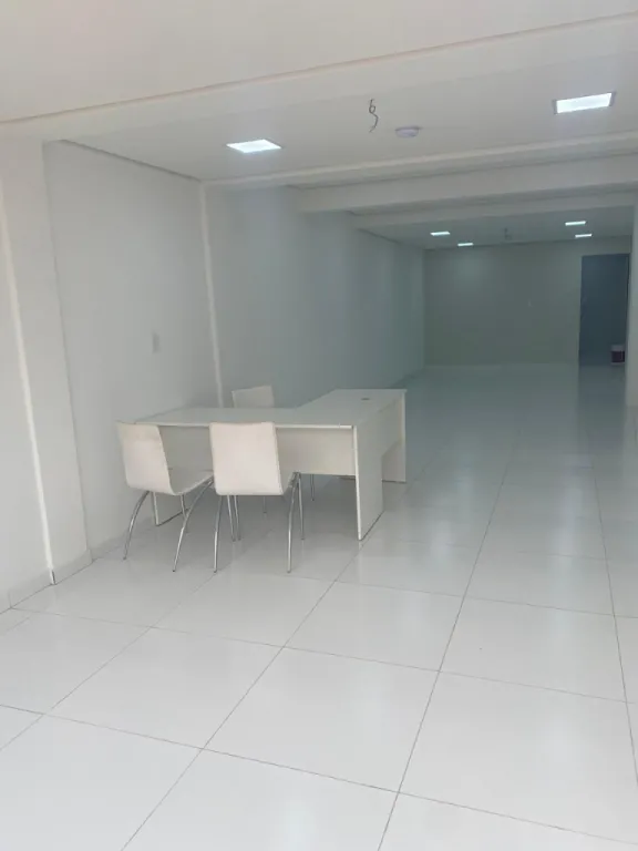 ALQUILO SALON COMERCIAL EN FERNANDO ZONA PINEDO COD 5512 — Foto 2